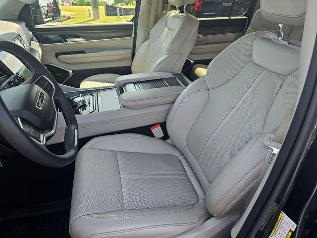 2023 Jeep Wagoneer Series III