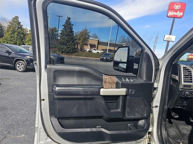 2017 Ford Super Duty F-250 SRW Lariat