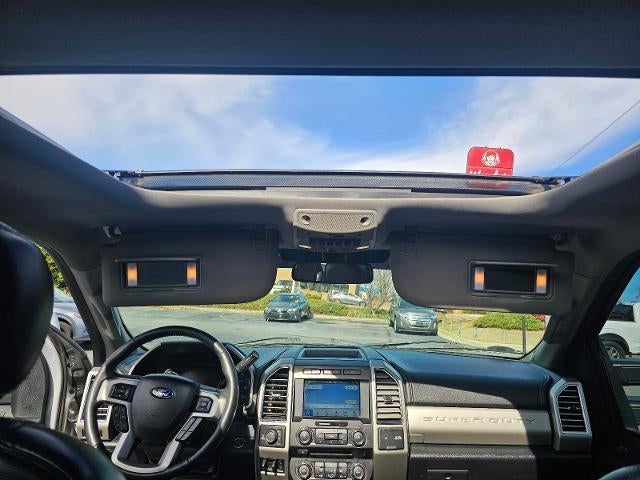 2017 Ford Super Duty F-250 SRW Lariat