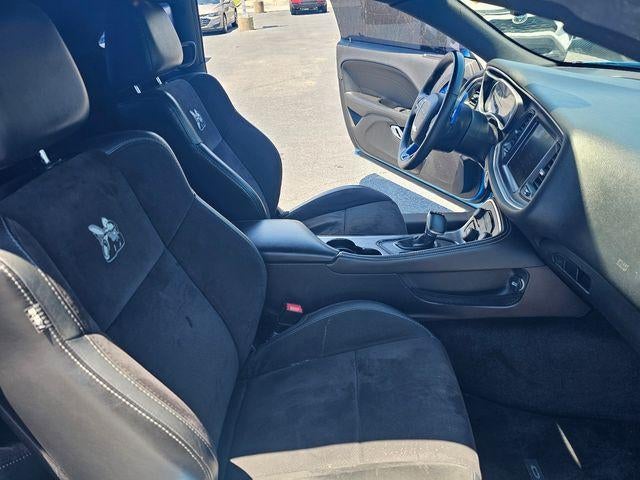 2016 Dodge Challenger 392 Hemi Scat Pack Shaker