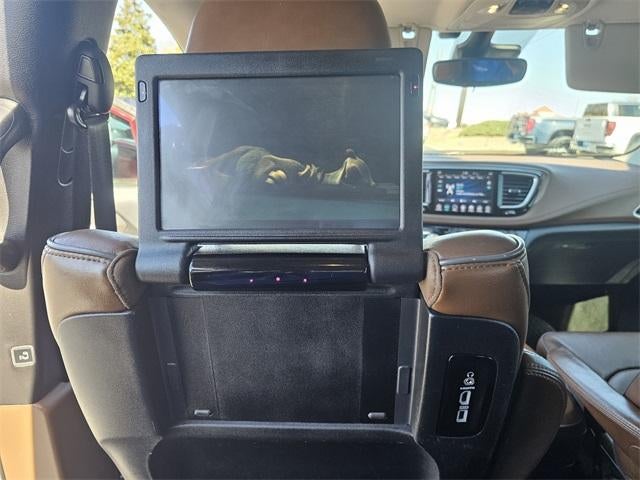 2018 Chrysler Pacifica Hybrid Limited