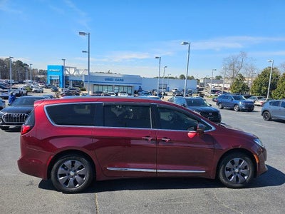 2018 Chrysler Pacifica Hybrid Limited