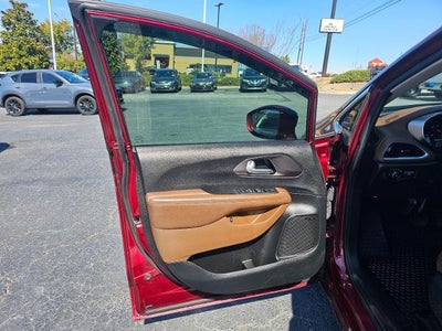 2018 Chrysler Pacifica Hybrid Limited