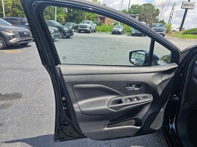 2023 Nissan Versa SV