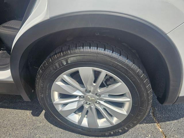 2025 Mitsubishi Outlander ES