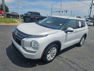 2025 Mitsubishi Outlander ES