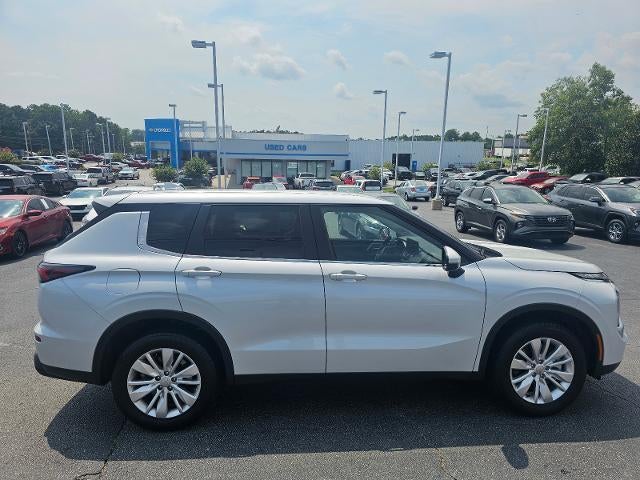 2025 Mitsubishi Outlander ES