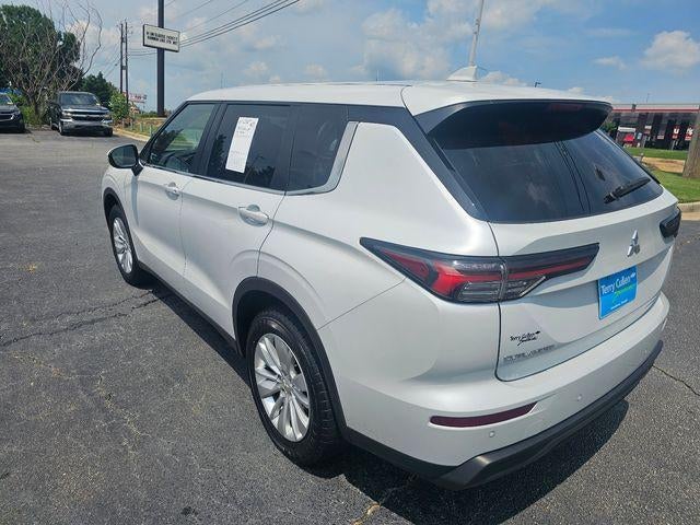 2025 Mitsubishi Outlander ES