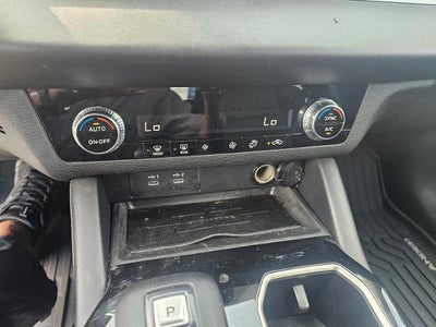 2025 Mitsubishi Outlander ES