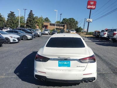 2022 Maserati Quattroporte Modena