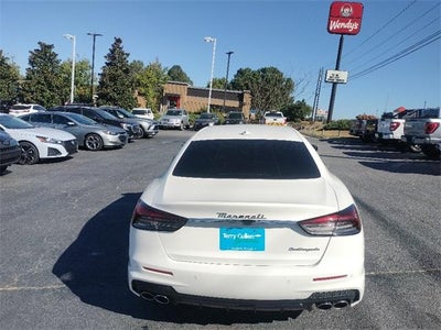 2022 Maserati Quattroporte Modena